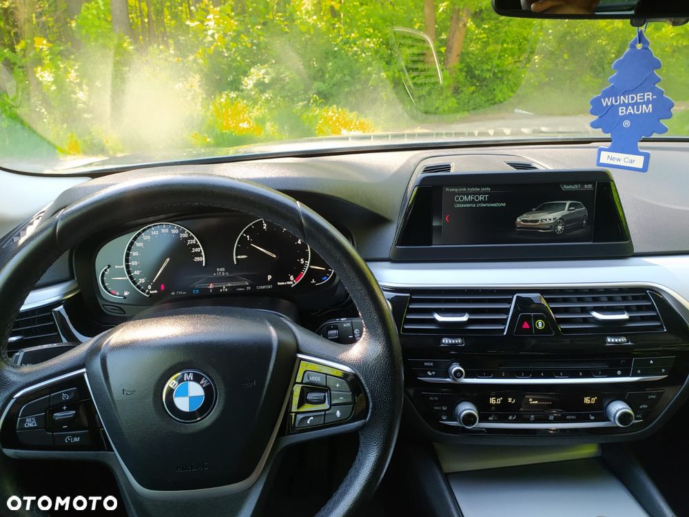 BMW Seria 5 520d Sport - 35