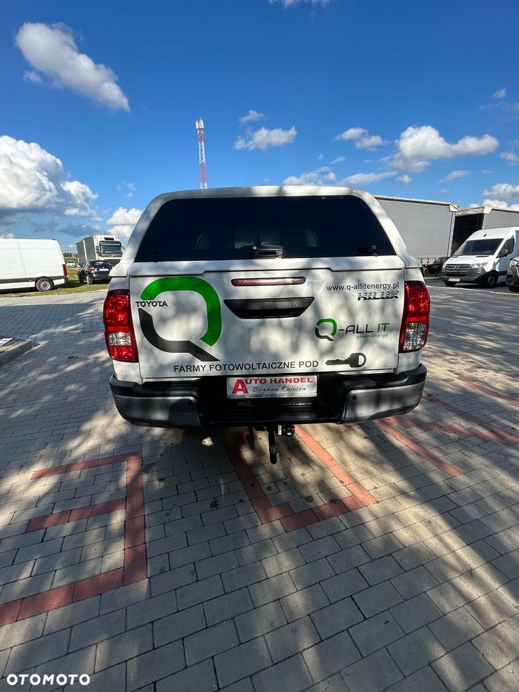 Toyota Hilux 2.4 D-4D Double Cab DLX 4x4 - 5