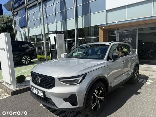 Volvo XC 40 B3 Plus Dark - 1
