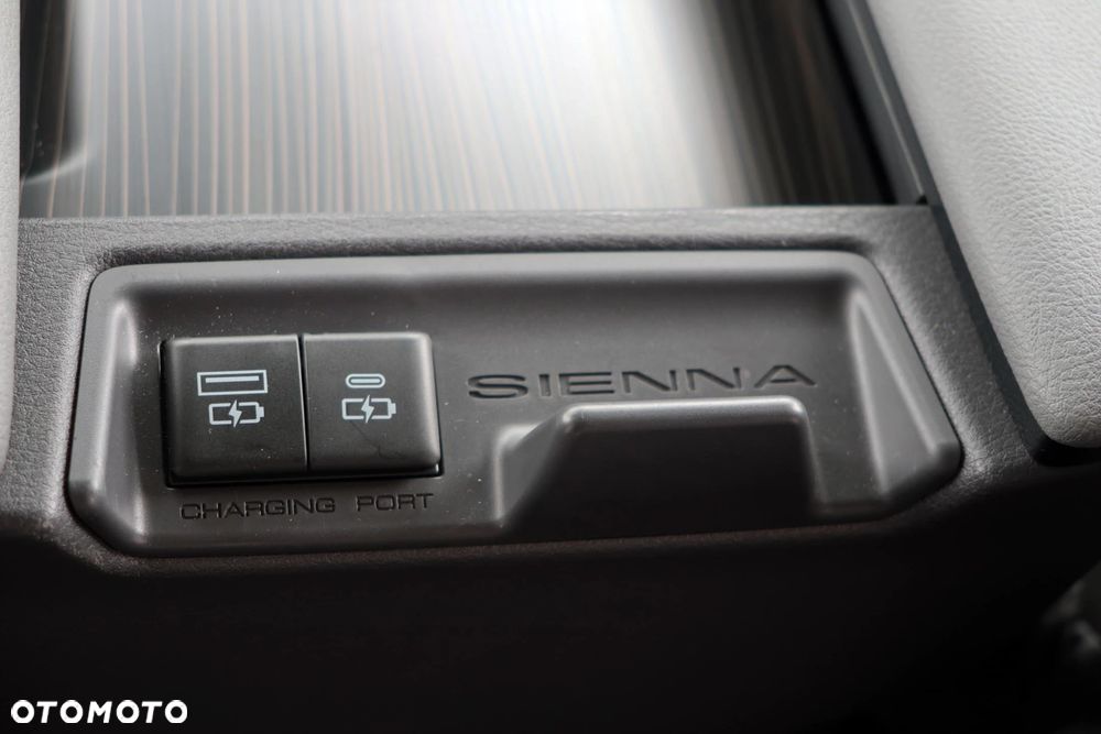 Toyota Sienna - 20