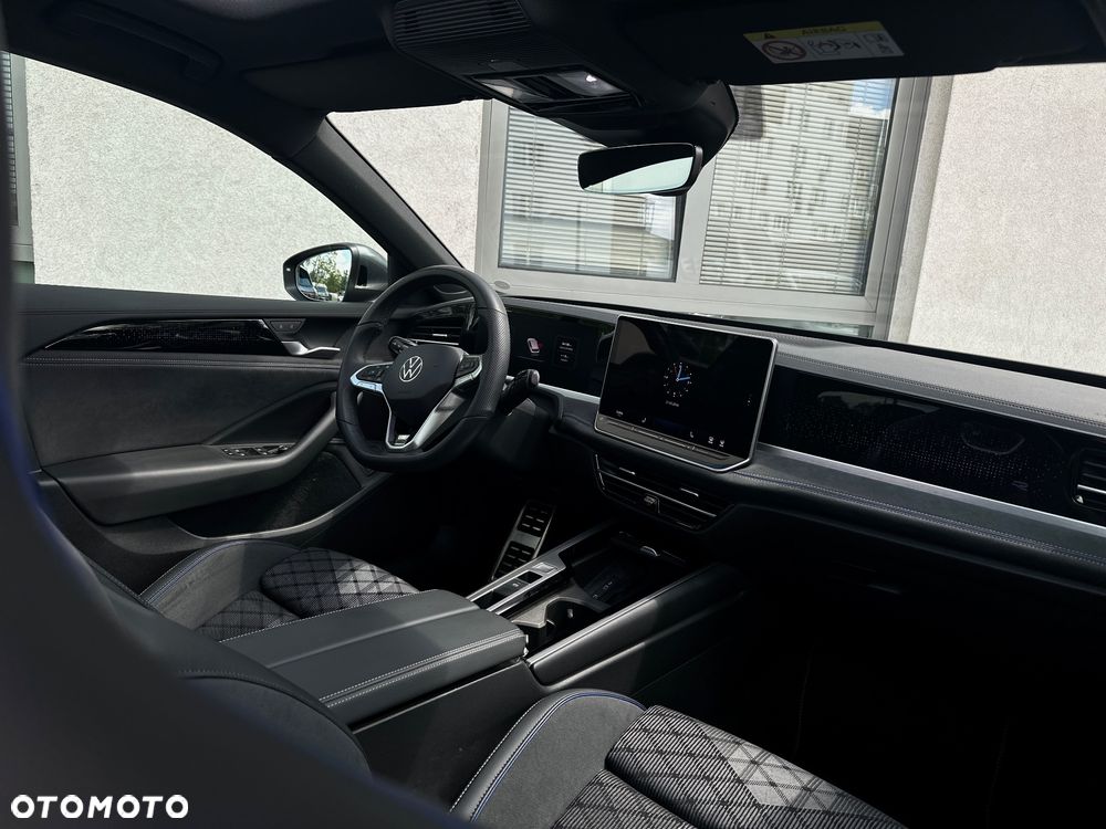 Volkswagen Passat - 13