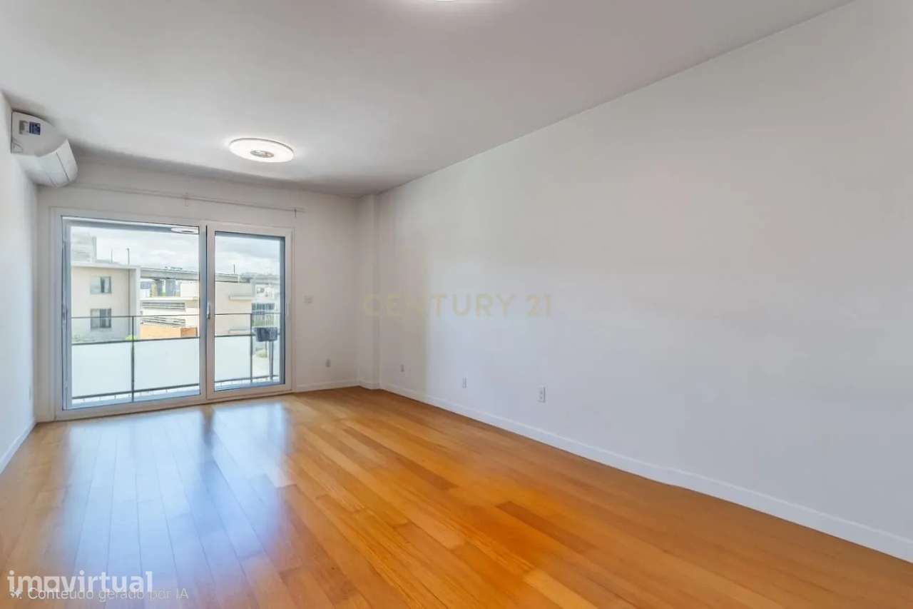 T2 com Varanda, Garagem e Vista Ponte Vasco da Gama - Grande imagem: 5/21