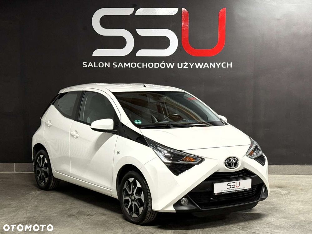 Toyota Aygo x-play connect - 11