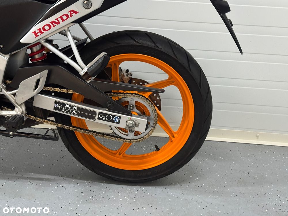 Honda CBR - 16