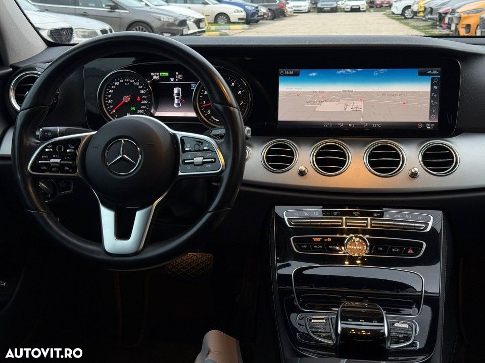 Mercedes-Benz E - 25