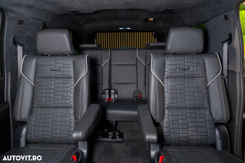 Cadillac Escalade - 25