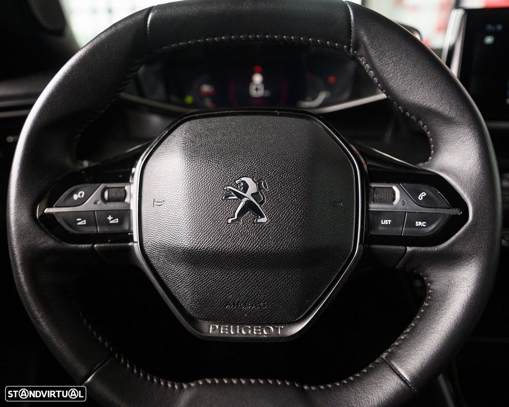 Peugeot 2008 1.2 PureTech Allure Pack - 47