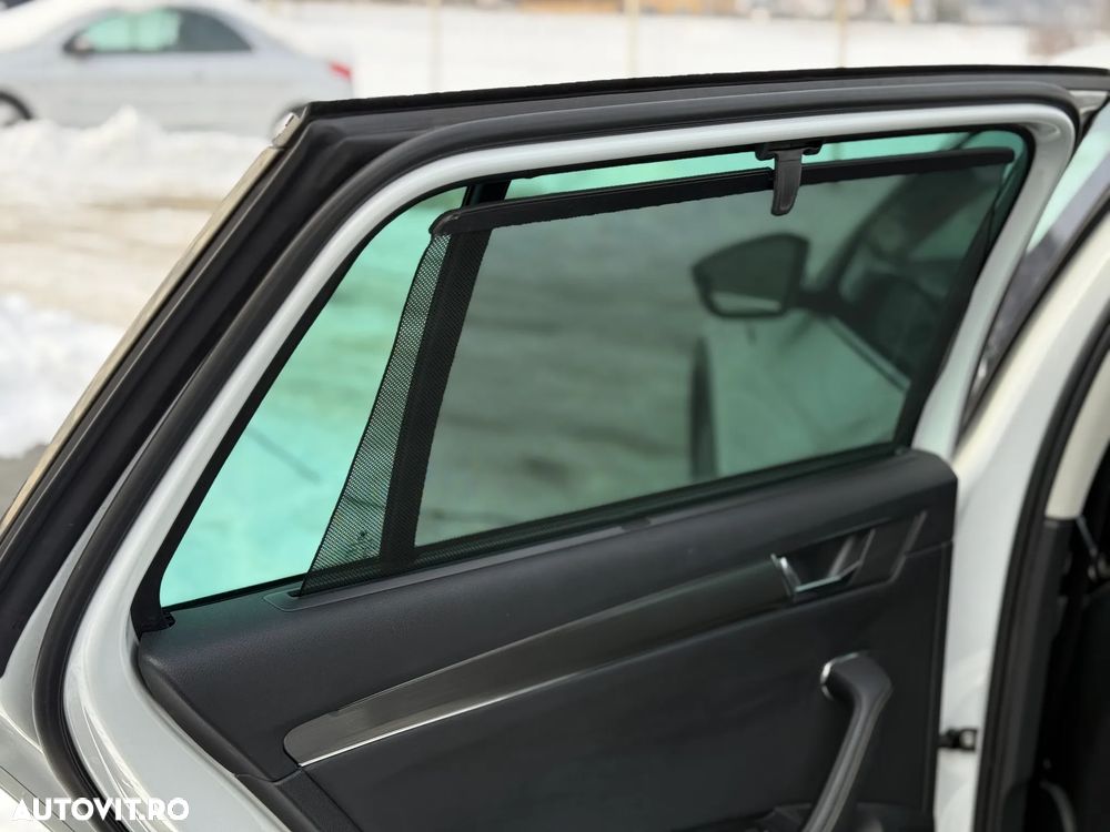 Skoda Superb 2.0 TDI 4X4 DSG Scout - 35