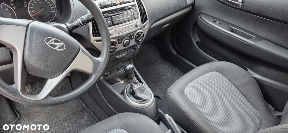 Hyundai i20 - 15