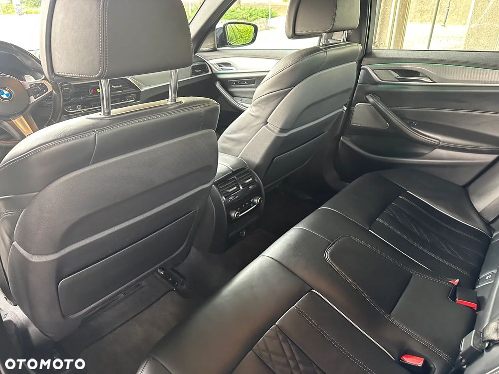 BMW Seria 5 530i - 12