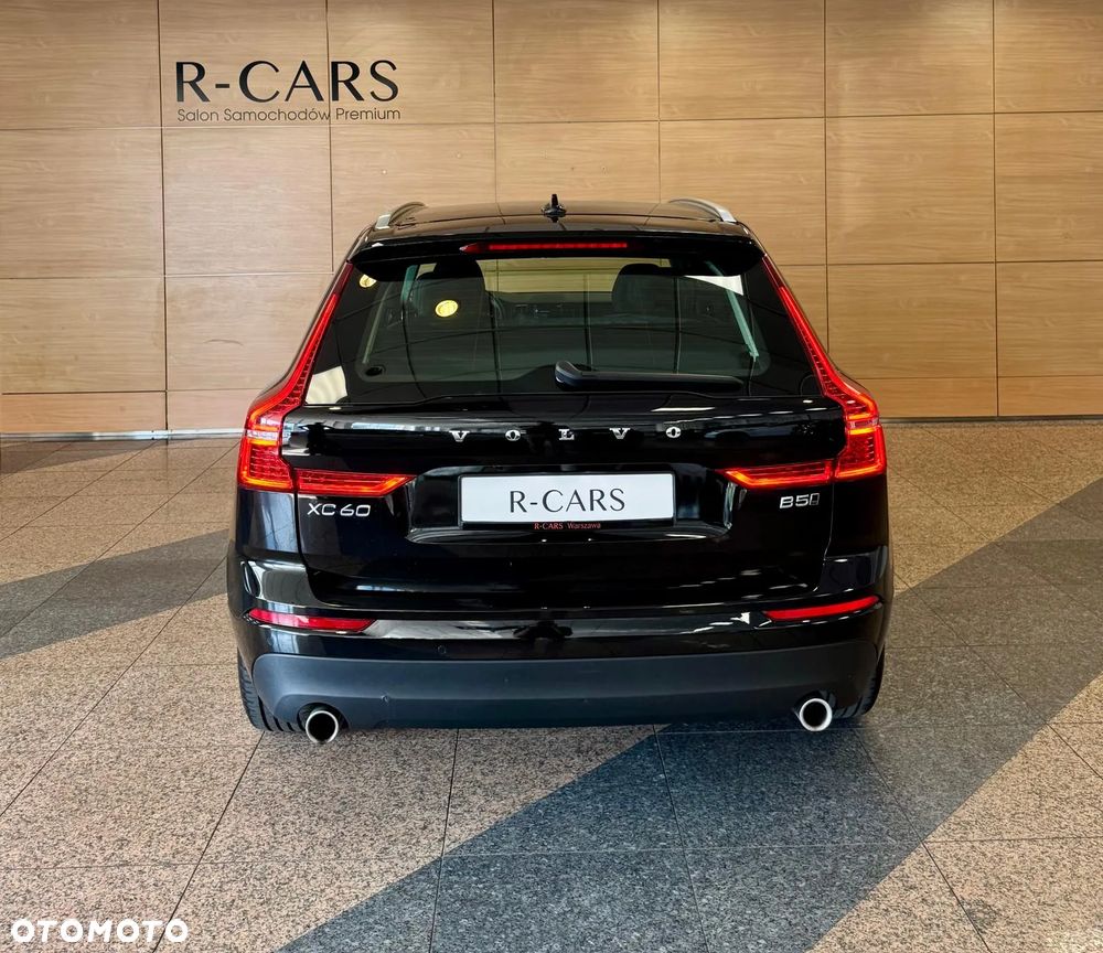 Volvo XC 60 T5 AWD Momentum - 4