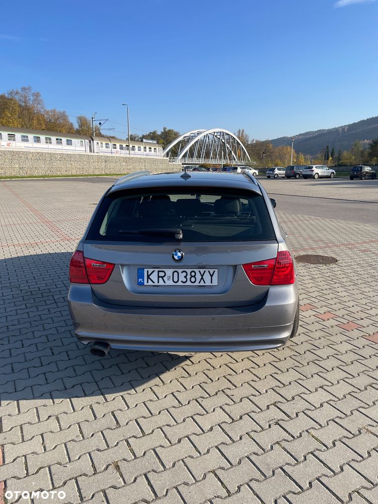 BMW Seria 3 320d xDrive - 3