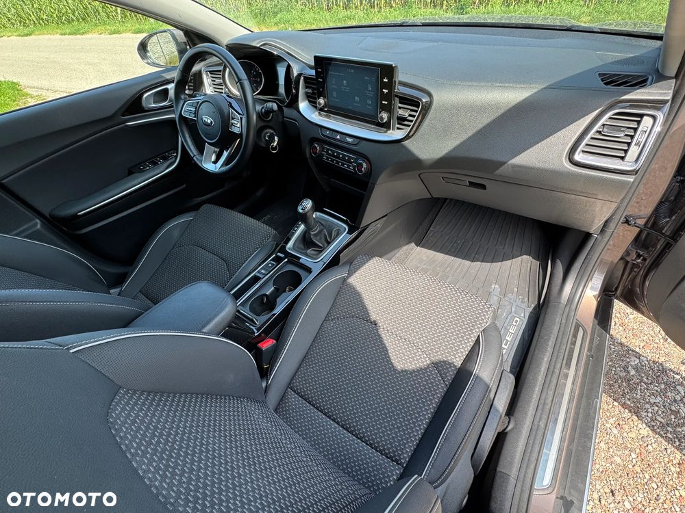 Kia XCeed 1.4 T-GDI L - 33