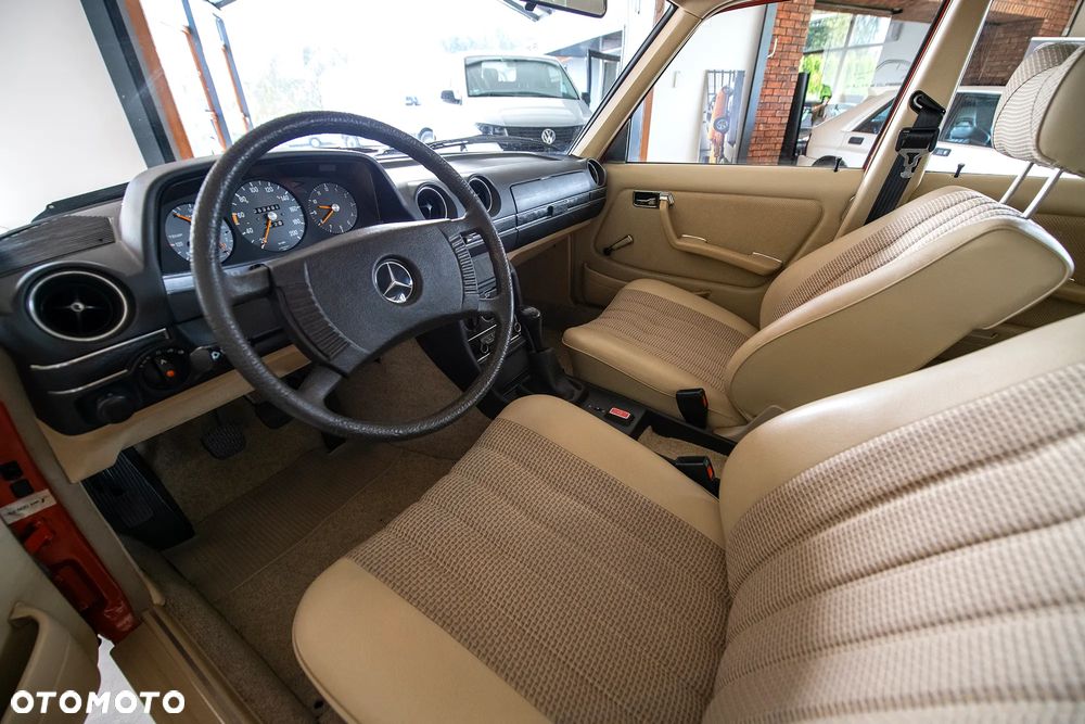 Mercedes-Benz W123 - 27