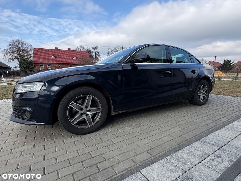 Audi A4 Limousine - 3