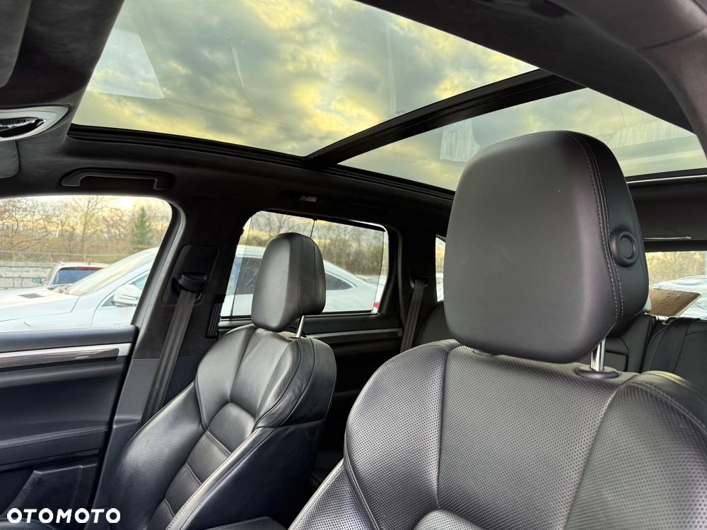 Porsche Cayenne Turbo - 18