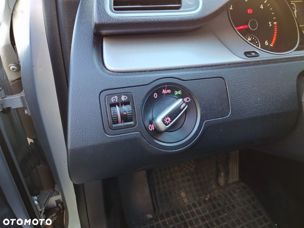 Volkswagen Passat Variant 1.6 TDI BlueMotion Technology Comfortline - 12