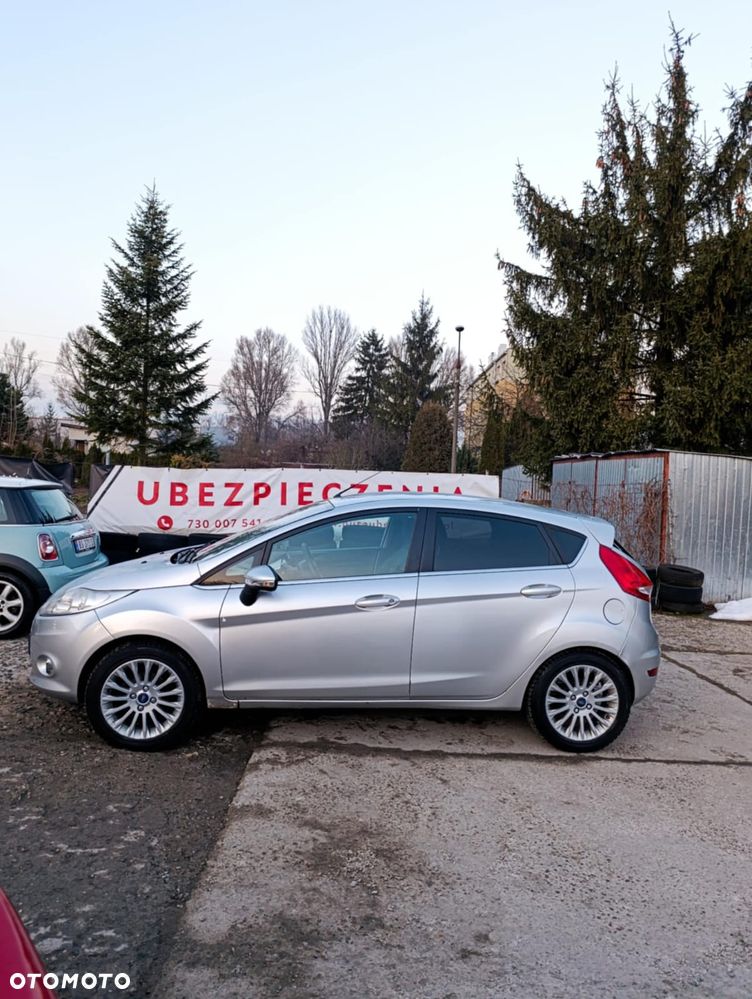 Ford Fiesta - 12