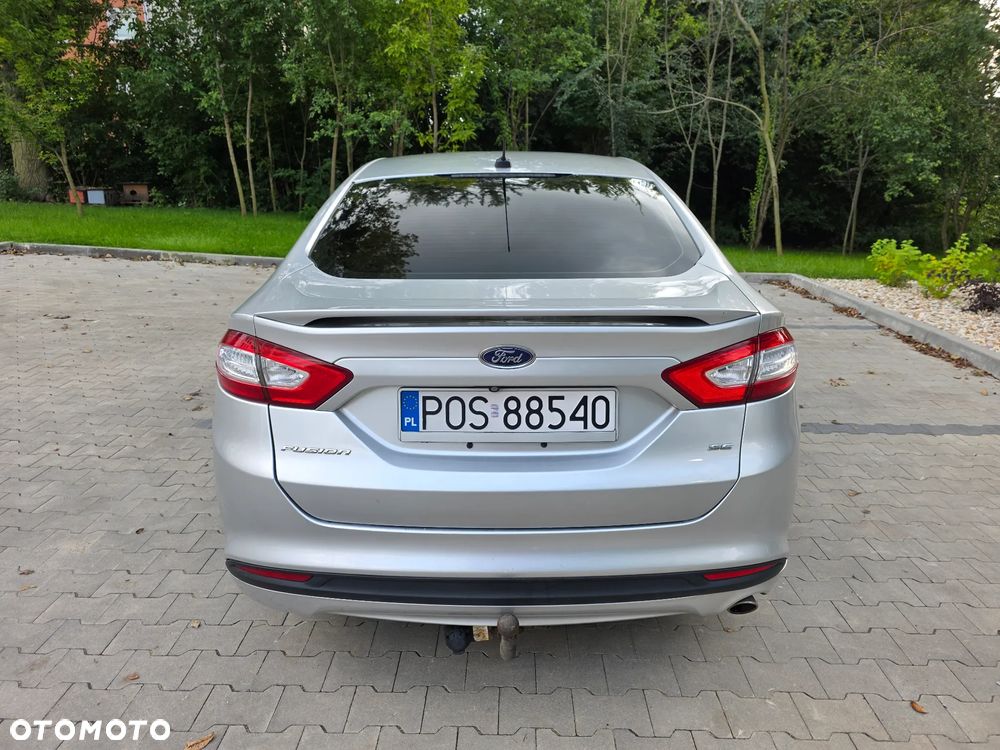 Ford Fusion - 4