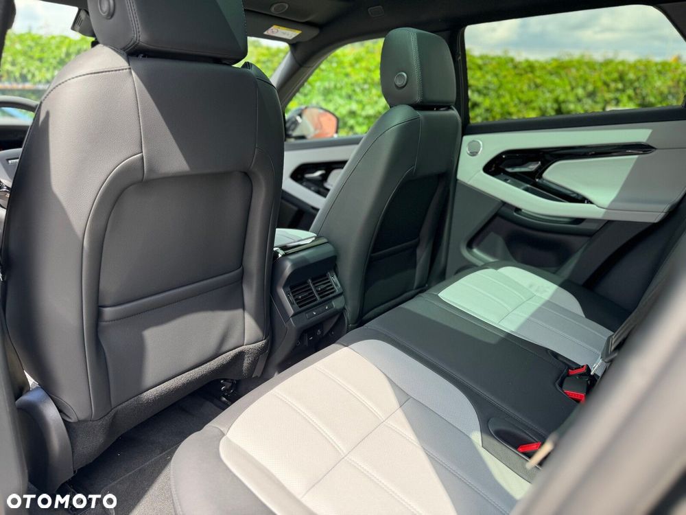 Land Rover Range Rover Evoque - 24