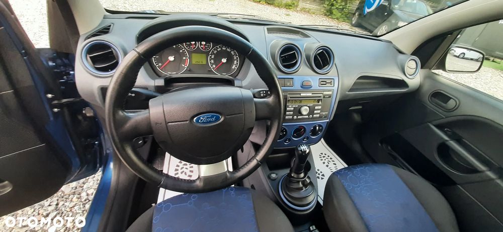 Ford Fiesta - 35