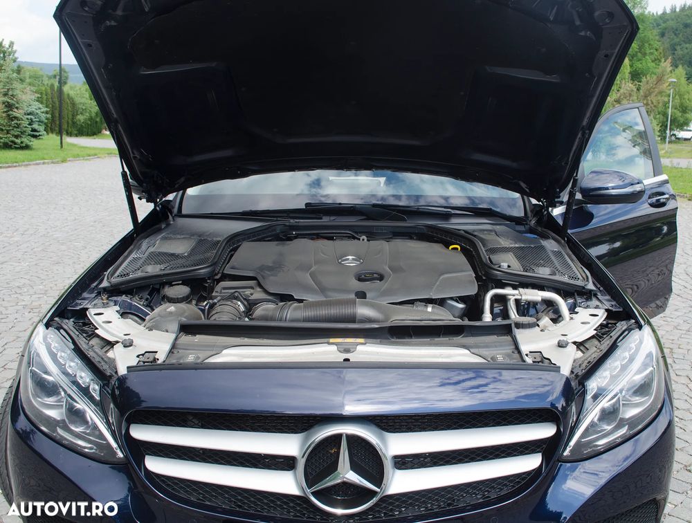 Mercedes-Benz C - 10