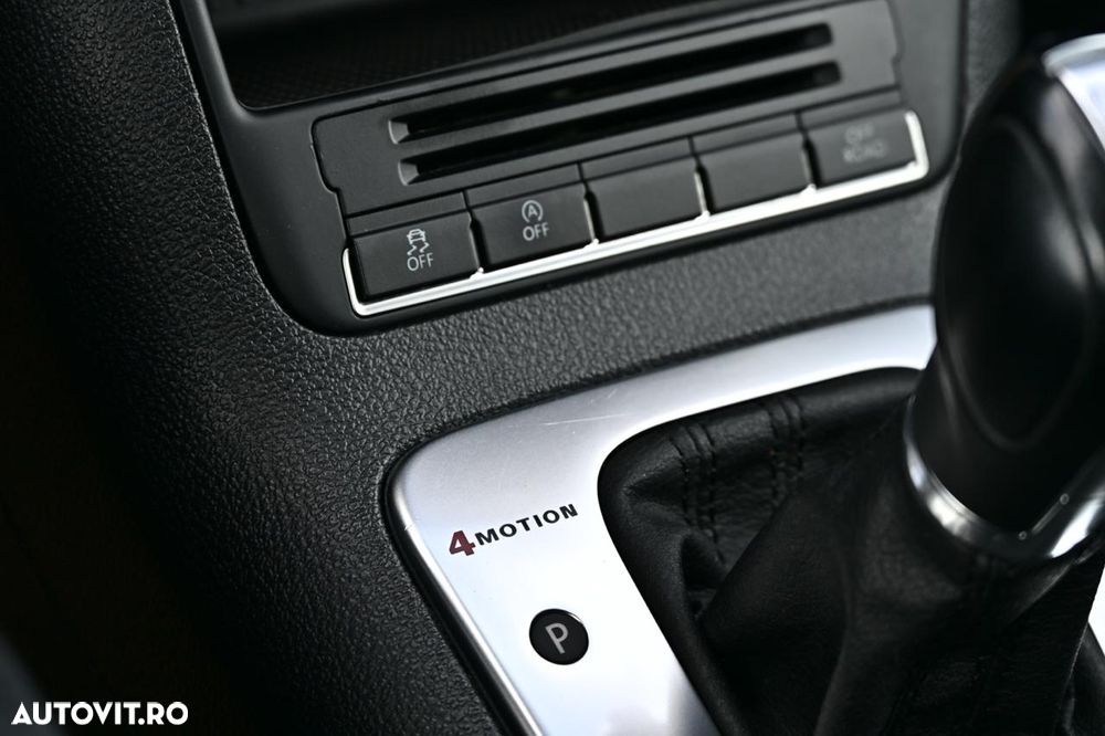 Volkswagen Tiguan 2.0 TDI DPF 4Motion BlueMotion Technology DSG Lounge Sport & Style - 11