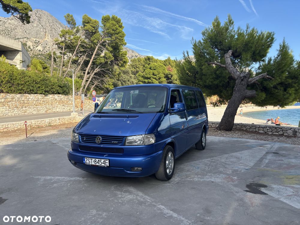 Volkswagen Multivan - 1