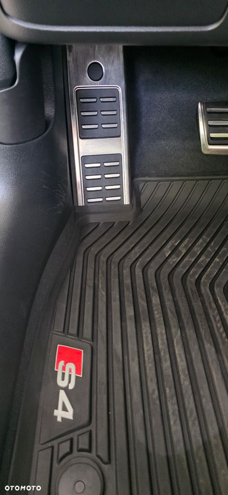 Audi S4 Avant - 16