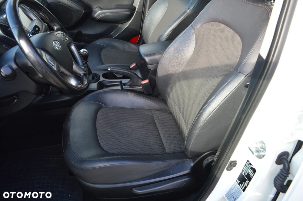 Hyundai ix35 1.7 CRDi Comfort 2WD - 23