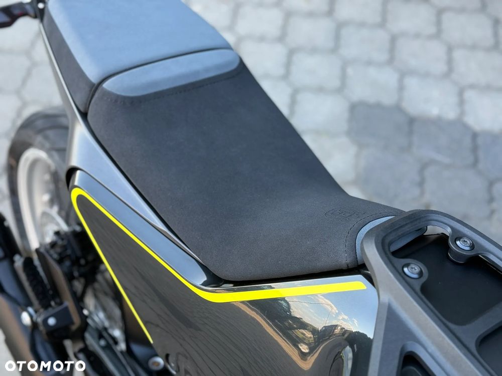 Husqvarna Svartpilen - 18