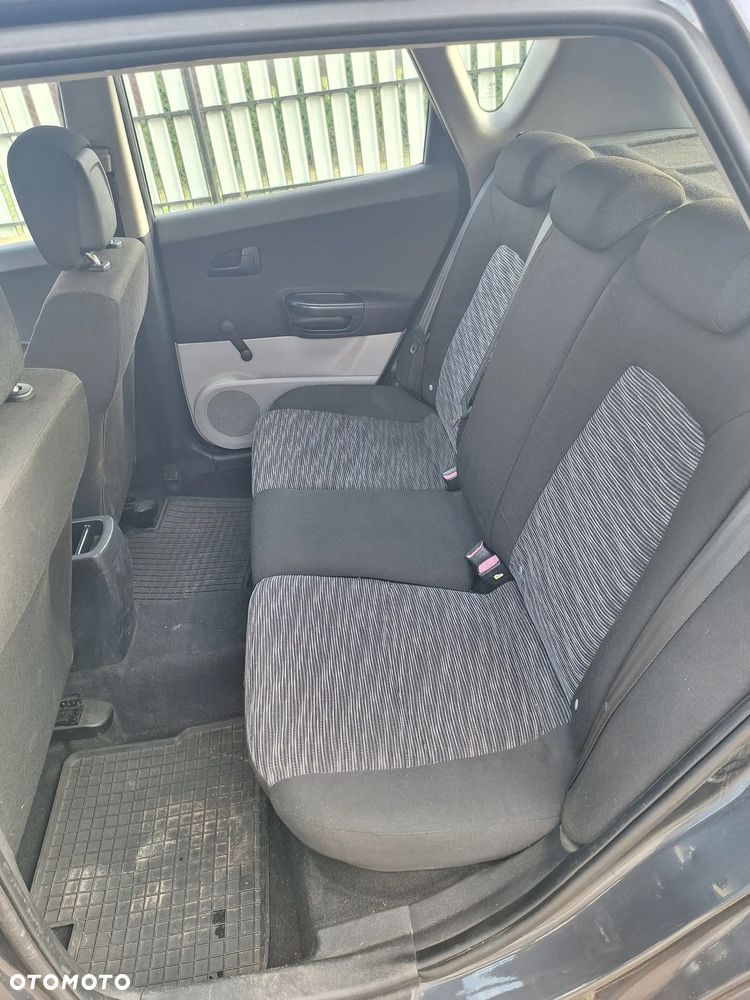 Kia Ceed 1.4 L - 11