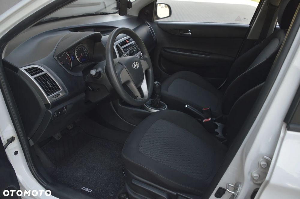 Hyundai i20 - 33
