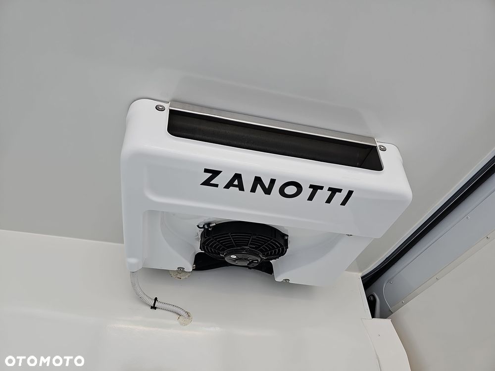 Renault Master Furgon FWD Pack Clim 3,5T L3H2 2.3 DCi 150 KM Agregat Chłodnia Zanotti - 27