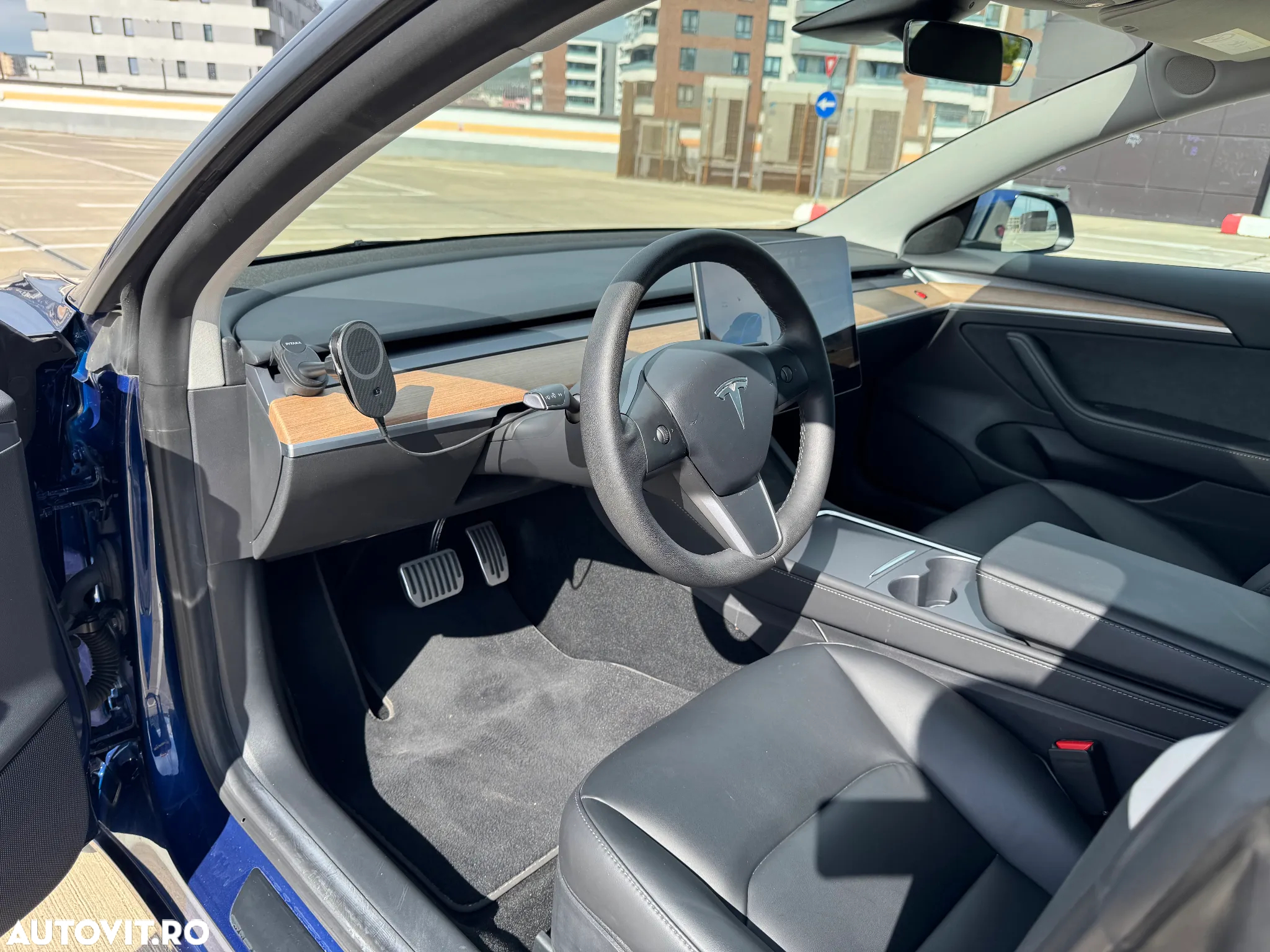 Tesla Model 3 Long Range - 16