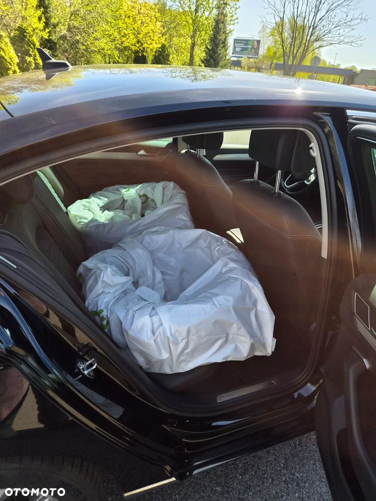 Volkswagen Passat 2.0 TSI Business DSG - 12