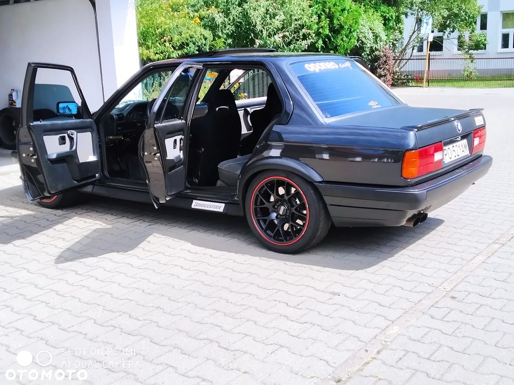 BMW Seria 3 325i - 5