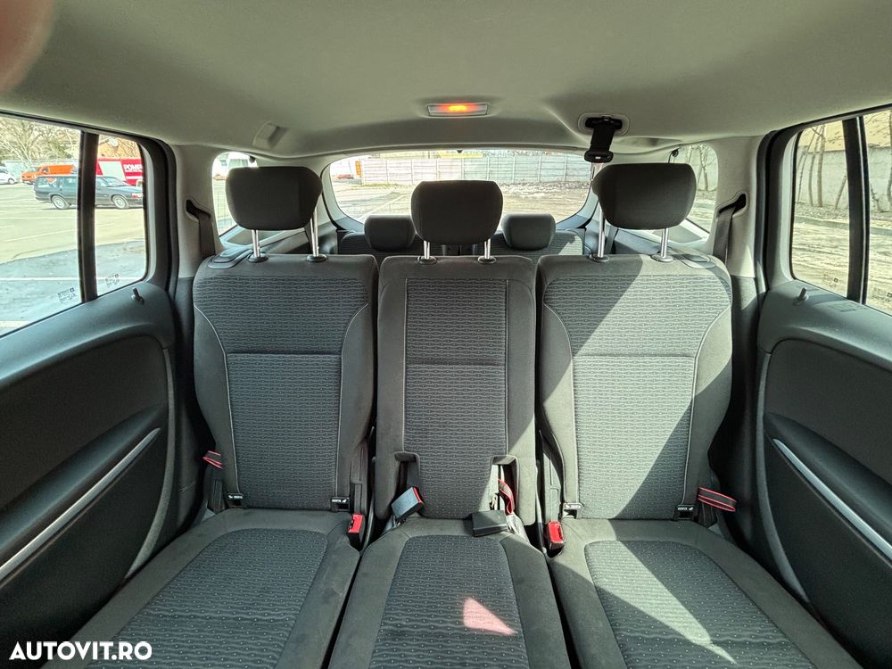 Opel Zafira - 19