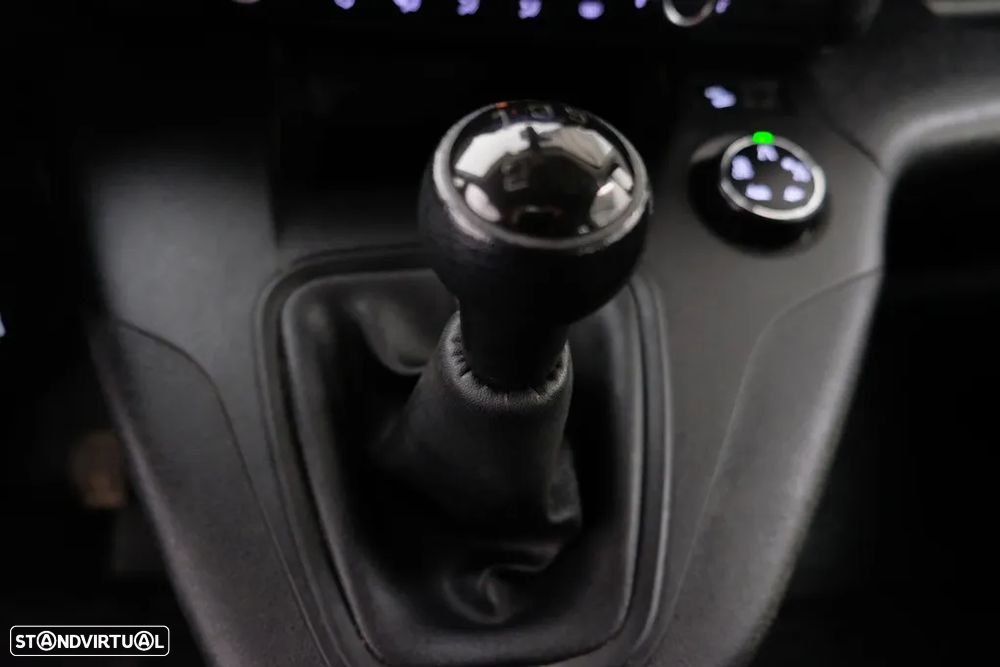 Peugeot Partner L2 1.5HDI 5lugares + carga c/IVA - 26