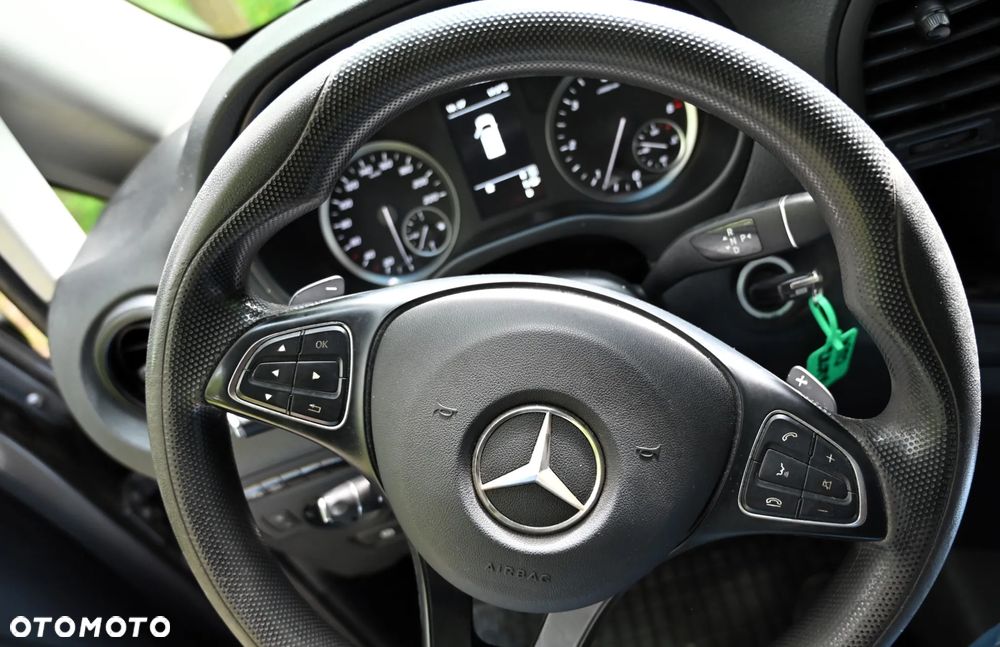 Mercedes-Benz Vito - 30