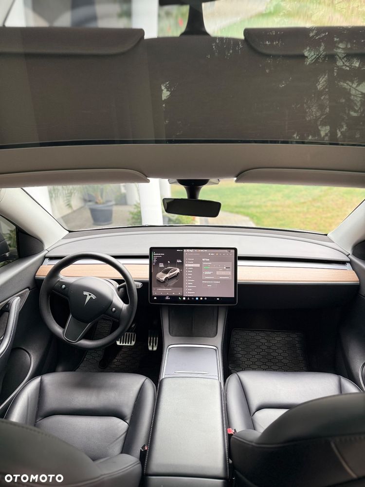 Tesla Y Model Long Range Dual Motor AWD - 22
