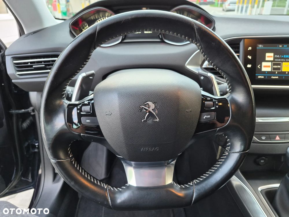 Peugeot 308 1.5 BlueHDi Active S&S EAT6 - 21