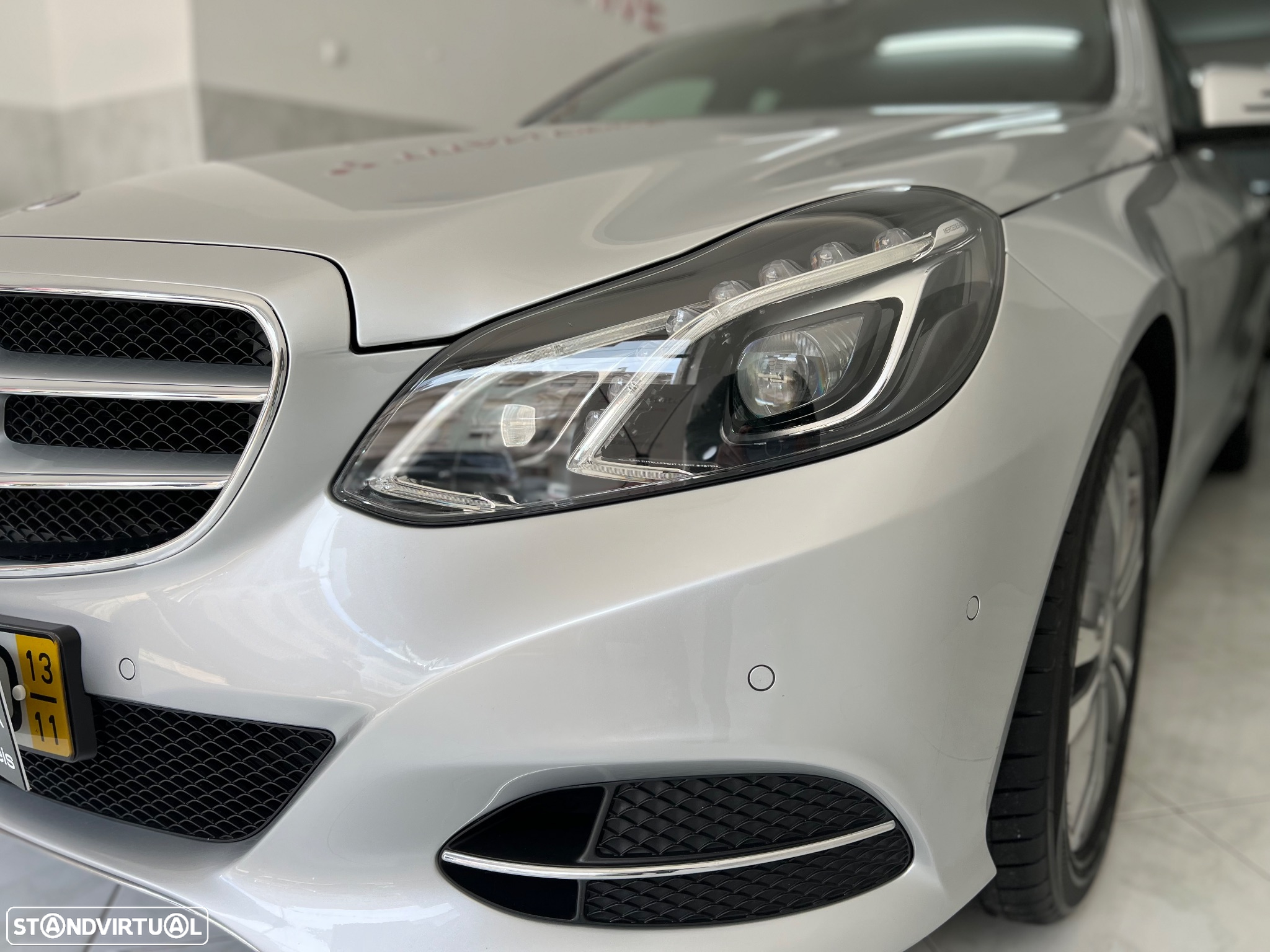 Mercedes-Benz E 220 CDi Avantgarde BlueEfficiency Auto - 2