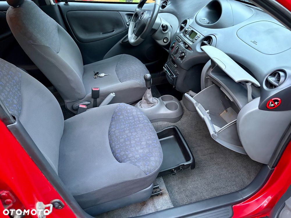 Toyota Yaris 1.0 Luna - 26
