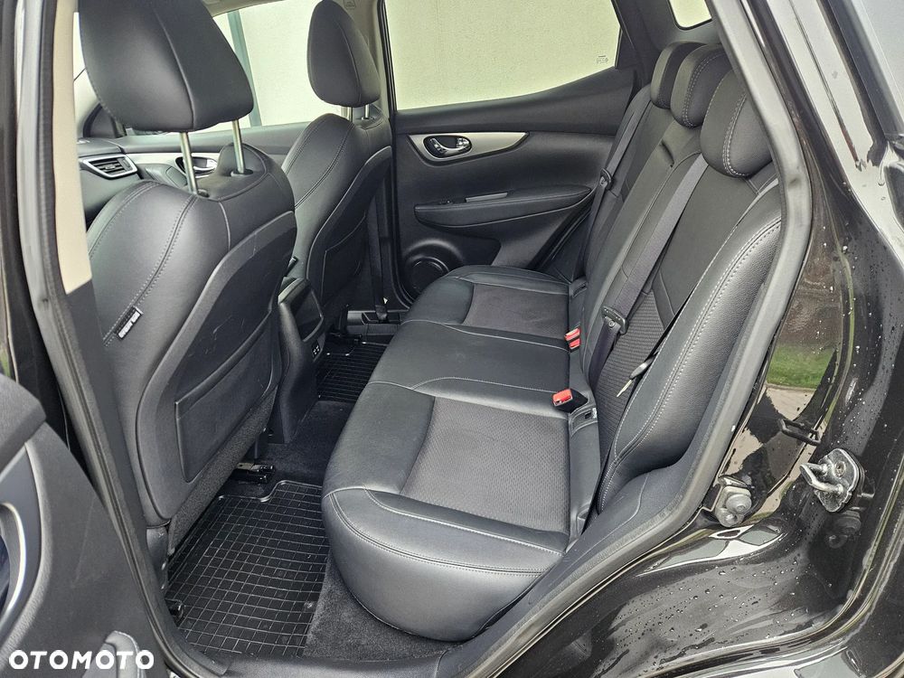 Nissan Qashqai 1.3 DIG-T Tekna - 22