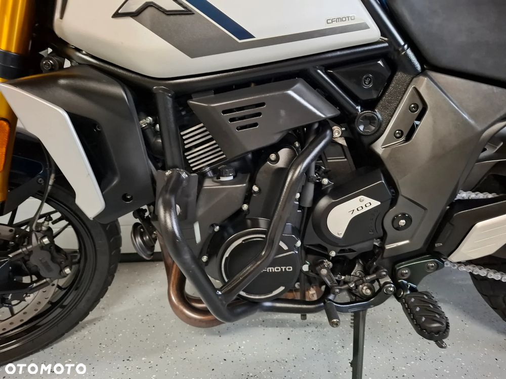 CFMoto 700CL-X Heritage - 11