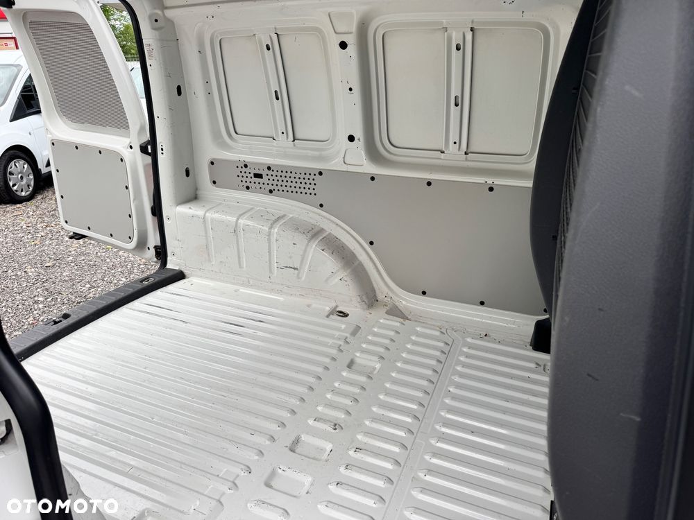 Volkswagen Caddy - 7