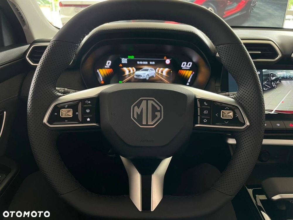 MG ZS Hybrid+ - 14