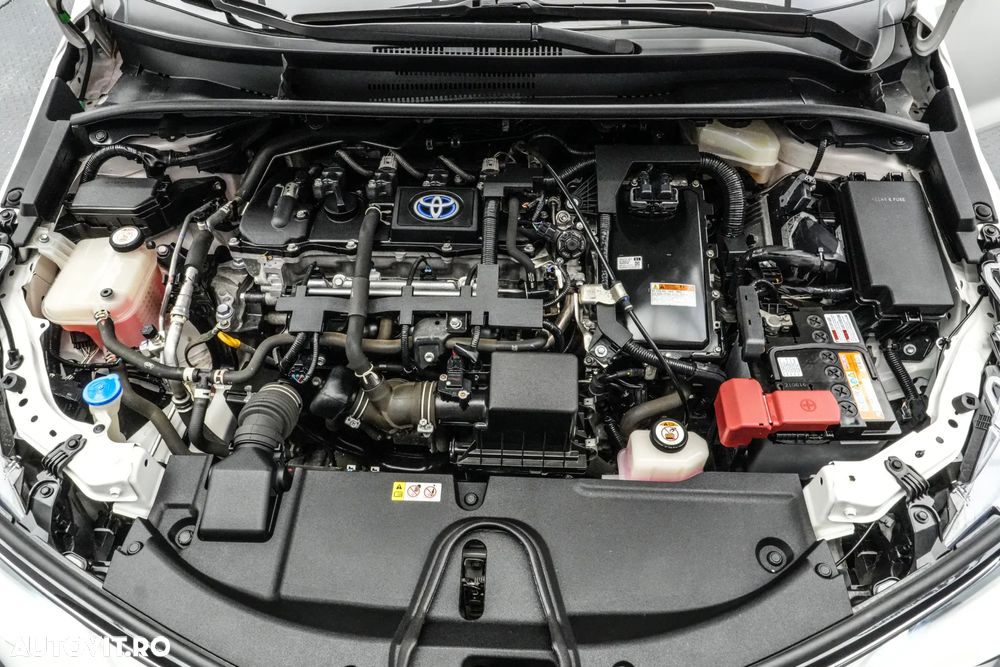 Toyota Corolla Sedan 1.8 HSD Dynamic Plus - 21