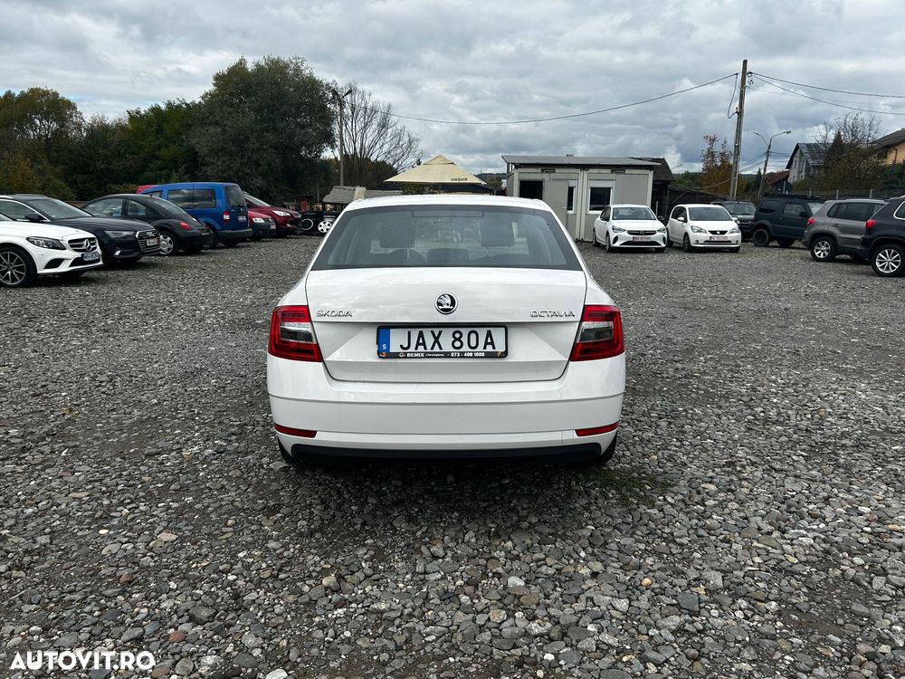 Skoda Octavia Combi Diesel 1.6 TDI Active - 8